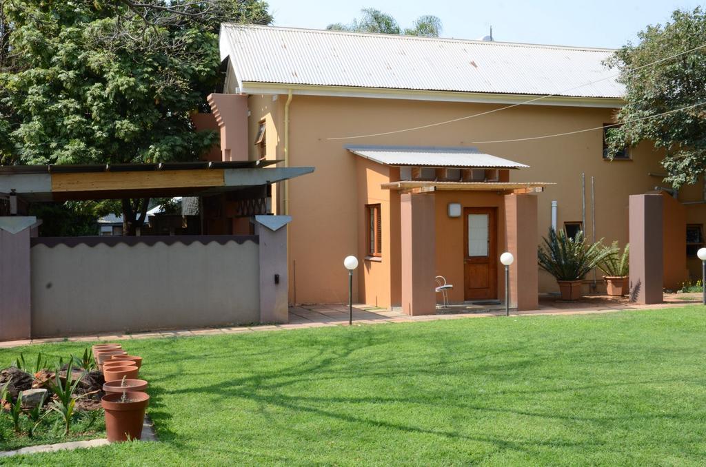 Bed&Breakfast in Hatfield Pretoria-Noord Exterior foto