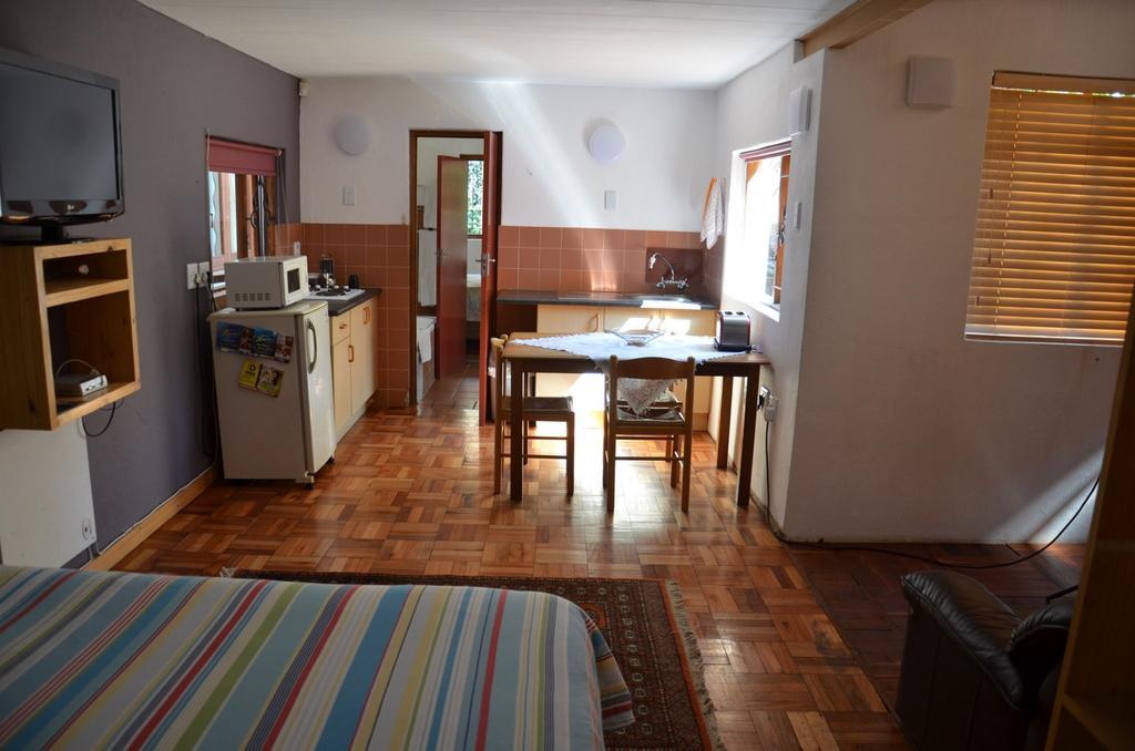 Bed&Breakfast in Hatfield Pretoria-Noord Zimmer foto