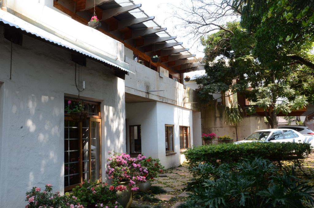 Bed&Breakfast in Hatfield Pretoria-Noord Exterior foto