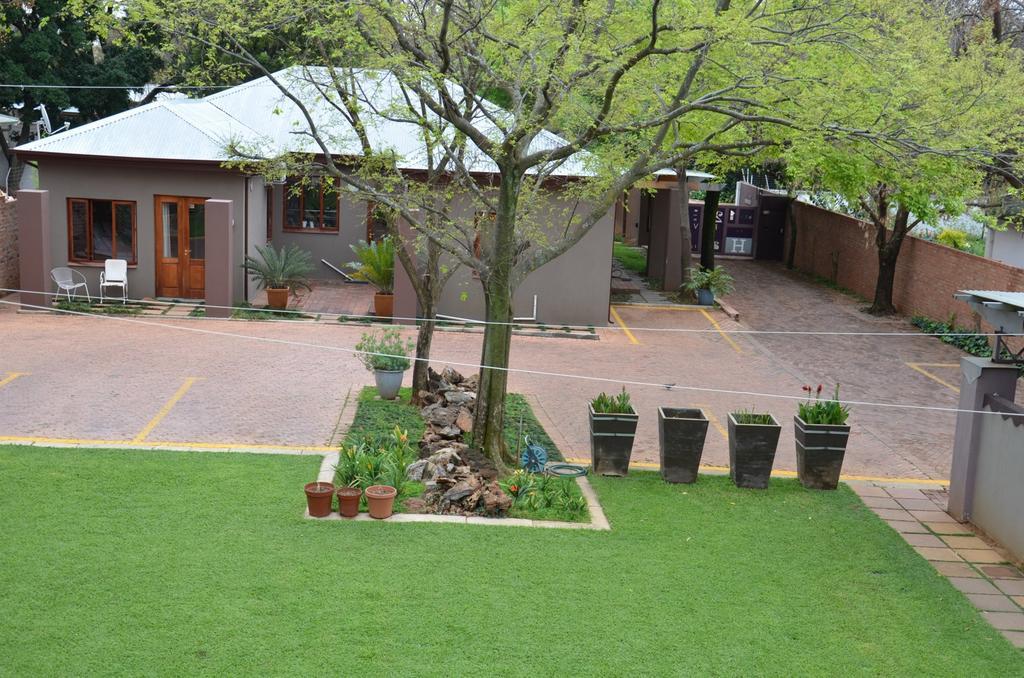 Bed&Breakfast in Hatfield Pretoria-Noord Exterior foto