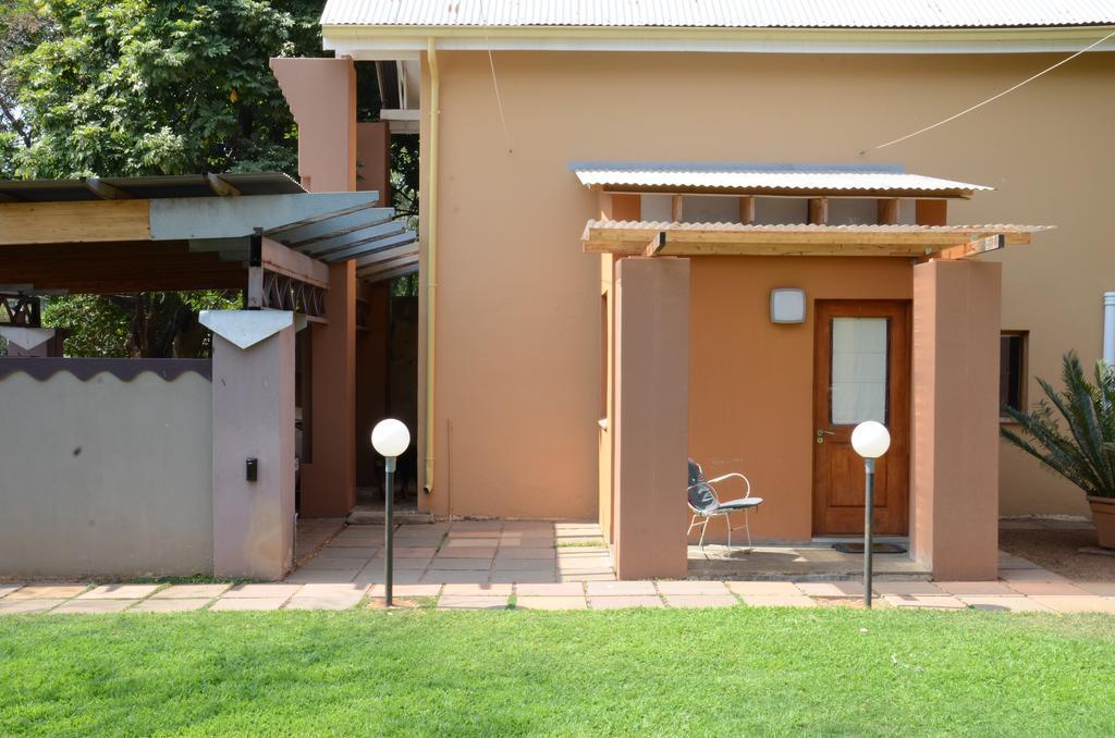 Bed&Breakfast in Hatfield Pretoria-Noord Exterior foto
